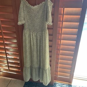 Yellow summer dress. Size large